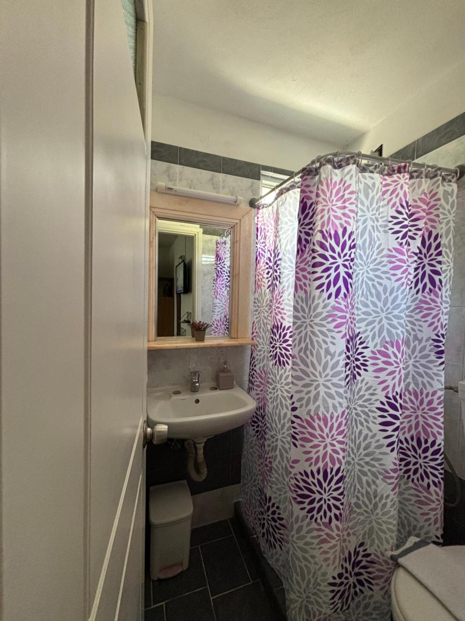 Demis Apartments 斯达林 外观 照片